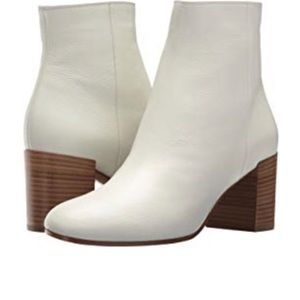 Vince Blakely White Leather NIB 10